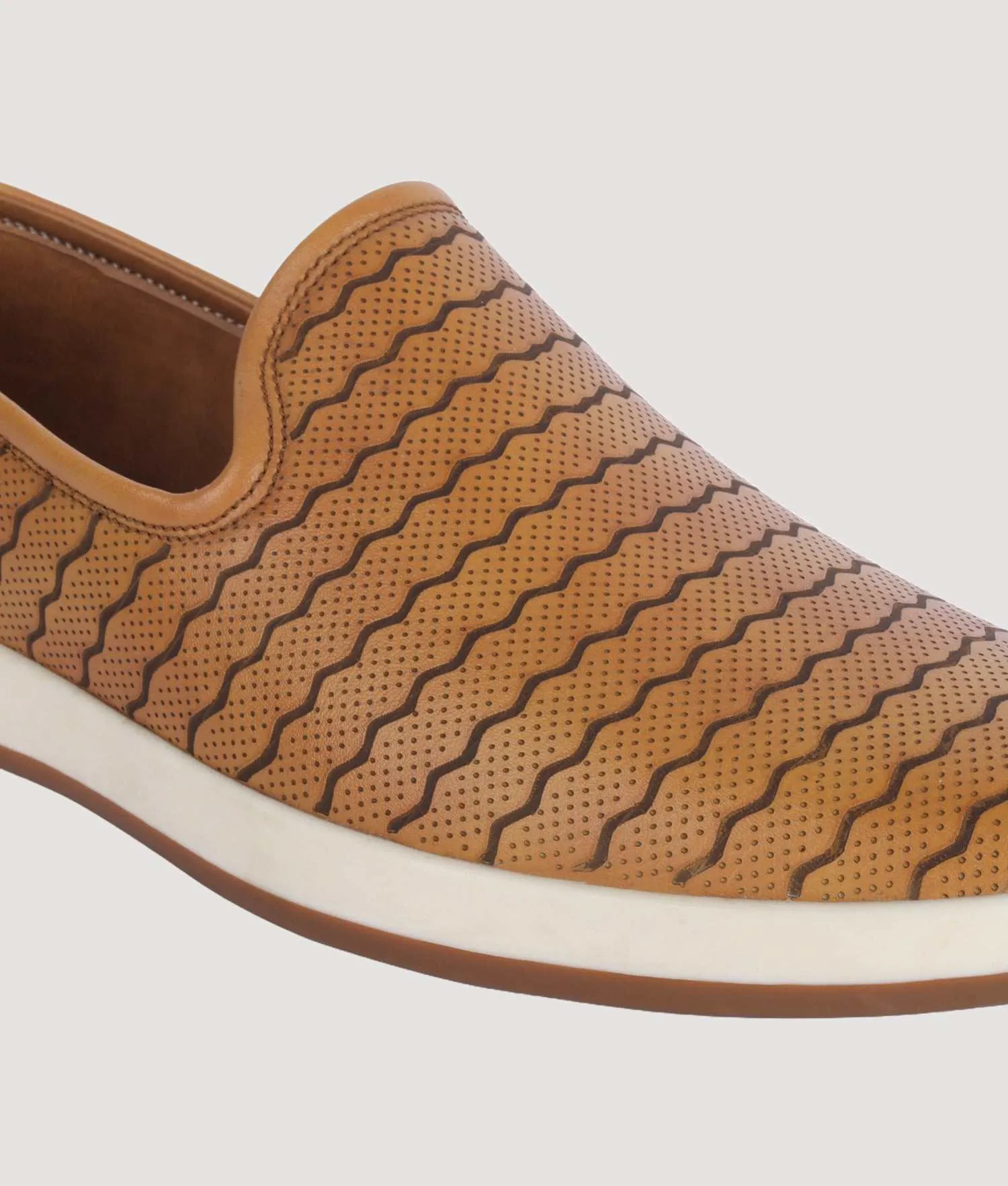Big Boon Men Woven Design Slip-On Loafer
