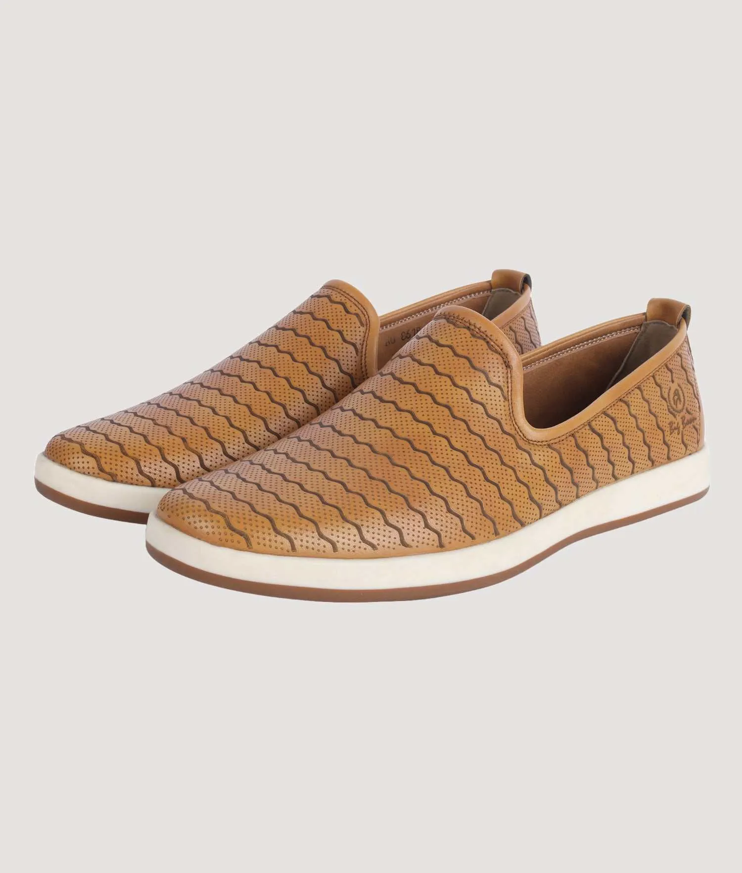 Big Boon Men Woven Design Slip-On Loafer