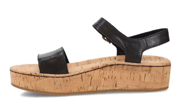 Born Women's Sari Black Leather Sandals BR0035503-BLK