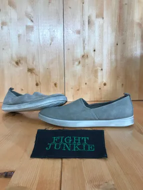 ECCO Women's Size 7.5 Leather Slip On Shoes Loafers Gray