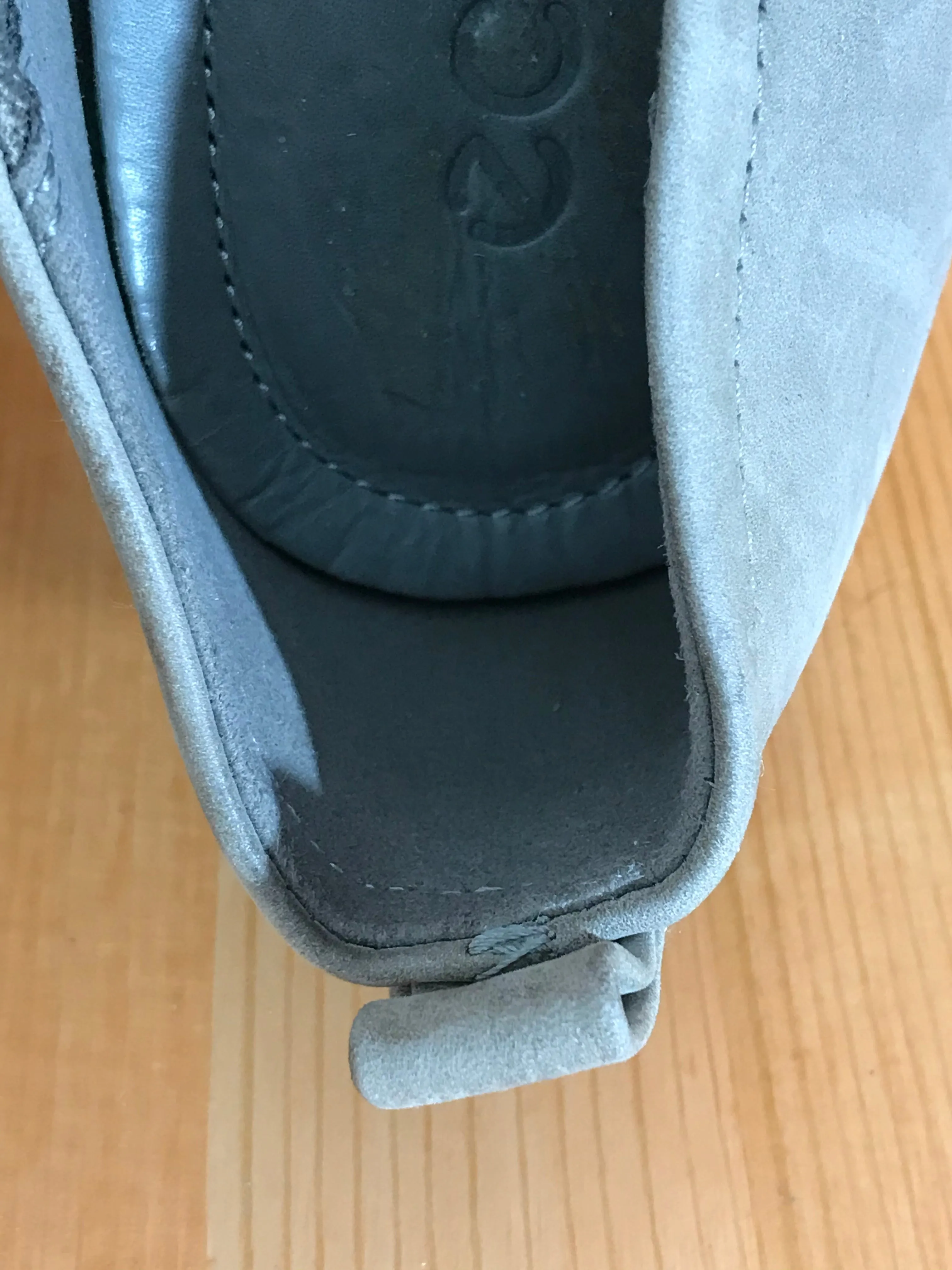 ECCO Women's Size 7.5 Leather Slip On Shoes Loafers Gray