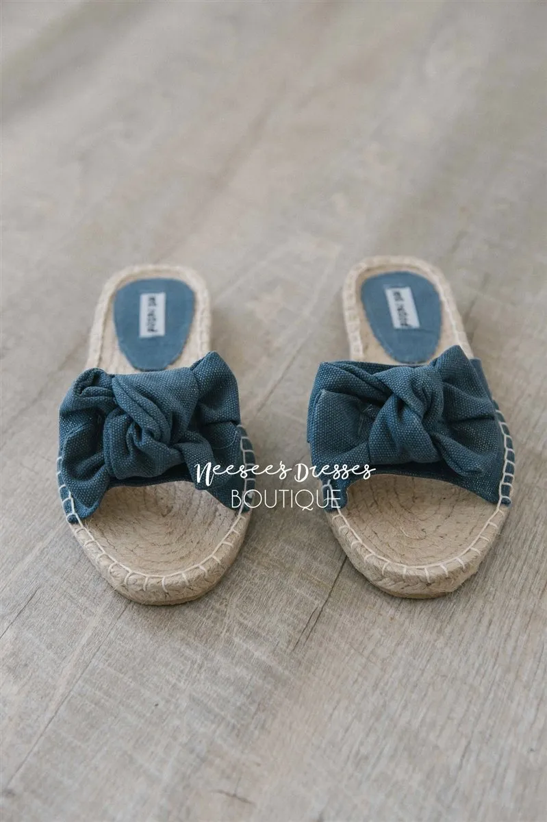 Erra Bow Detail Slides