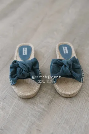 Erra Bow Detail Slides