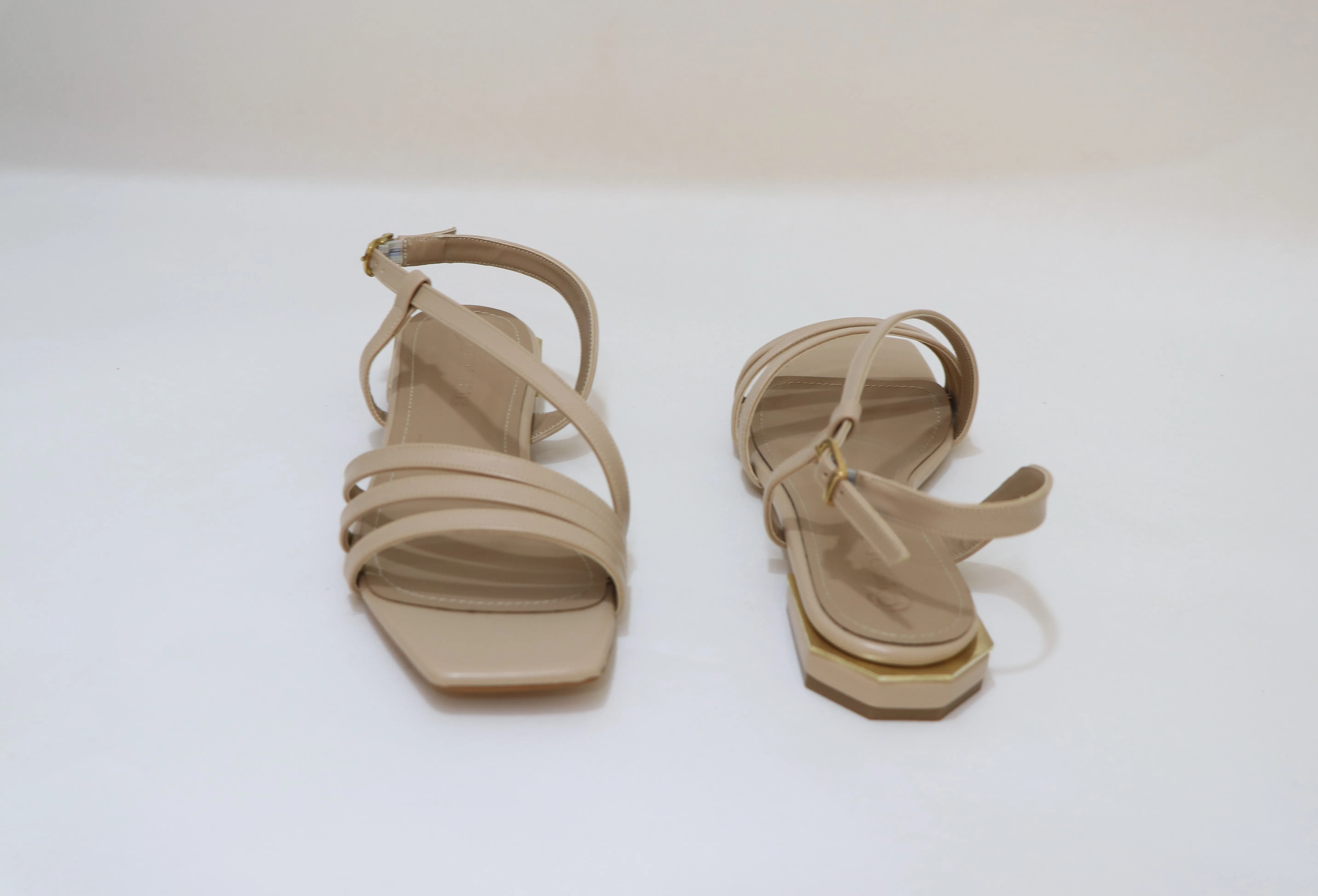PINO VERDE Flat Sandals