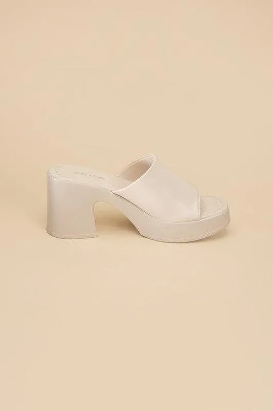 SODA Typo Slide Mule