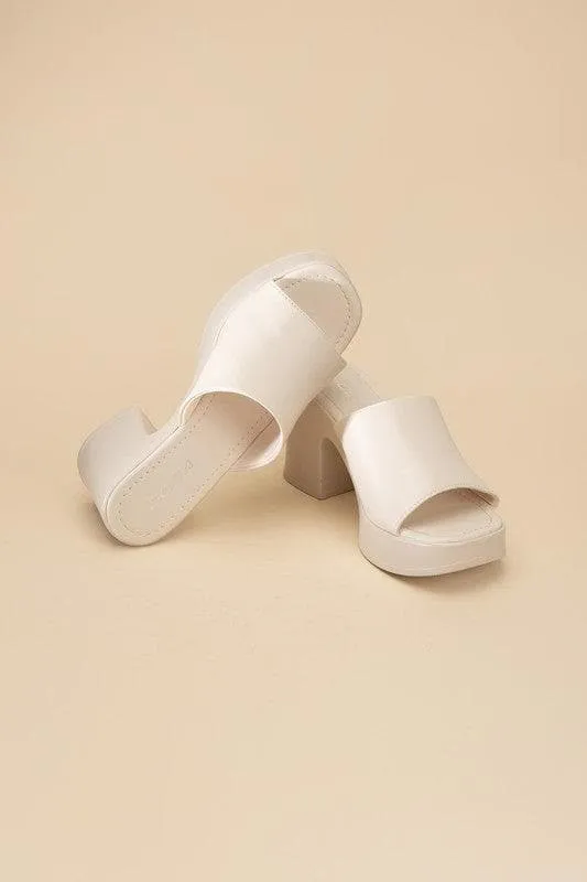 SODA Typo Slide Mule