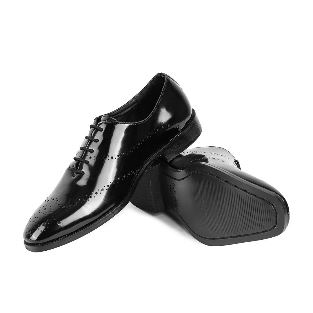 Wholecut Oxford with brogue detail- Black