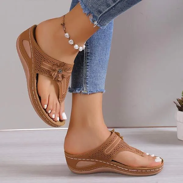 Women's Toe-Strap Casual Wedge Sandals 82931723C